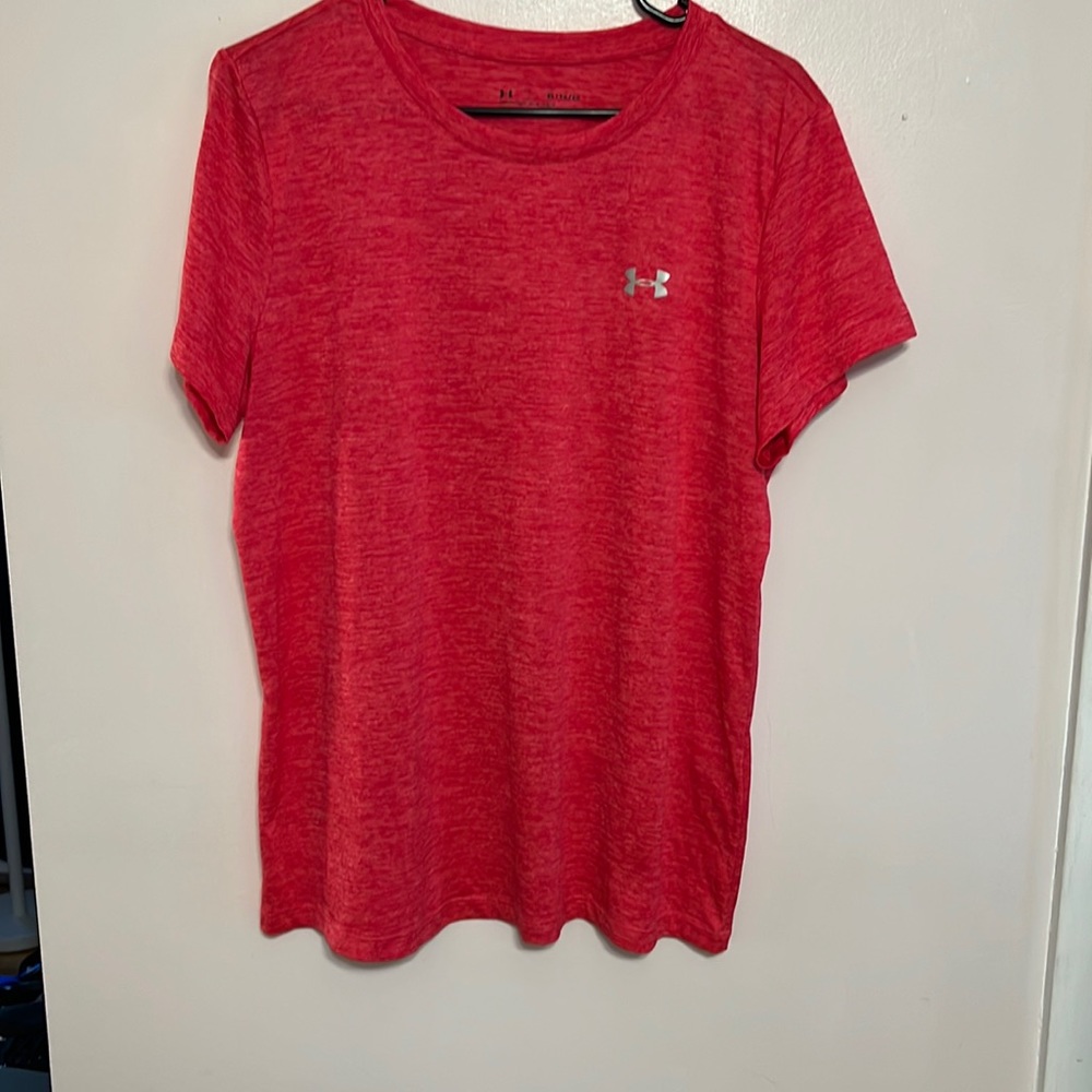 Under Armour T-shirt
